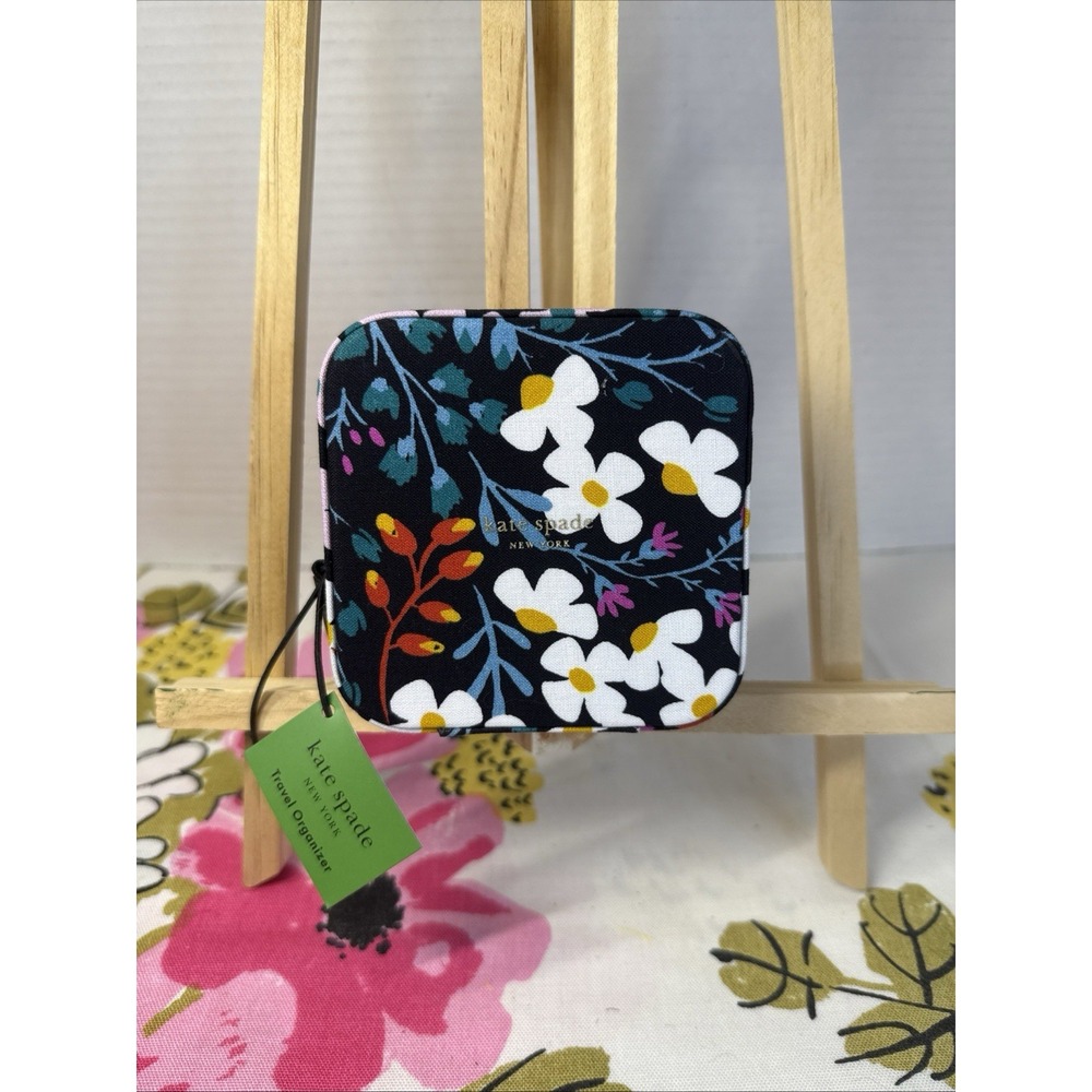 KATE SPADE SWING FALL FLORAL TRAVEL ORGANIZER JEWELRY BOX. 4X4X 2" ZIP ARD. NWT